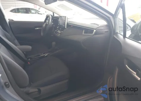 2021 Toyota Corolla Le z USA, uszkodzony, nr VIN 5YFEPMAE5MP147851